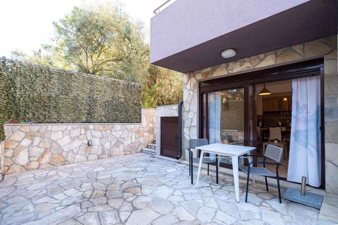 Apartments Svetlana Tivat Exterior photo