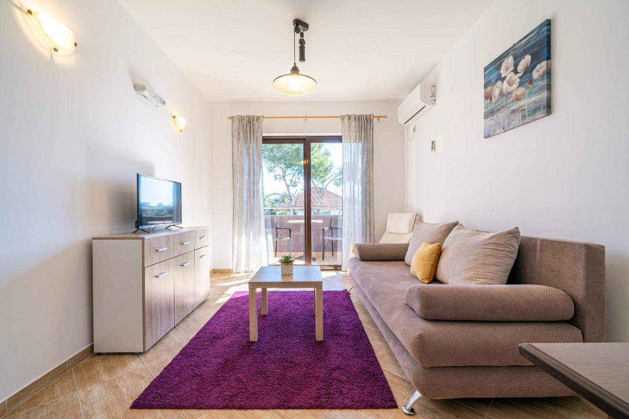 Apartments Svetlana Tivat Exterior photo